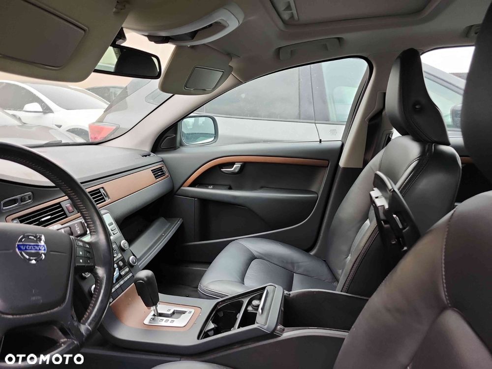 Volvo XC 70 - 13