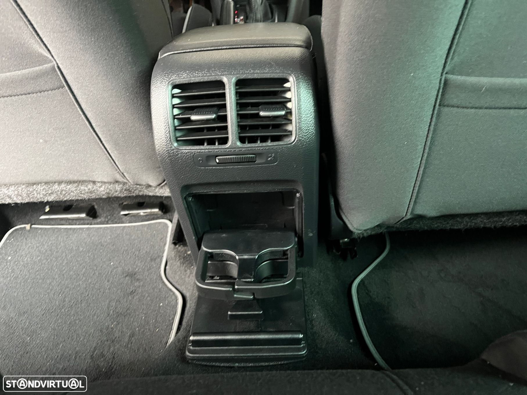 VW Golf 2.0 R DSG - 40