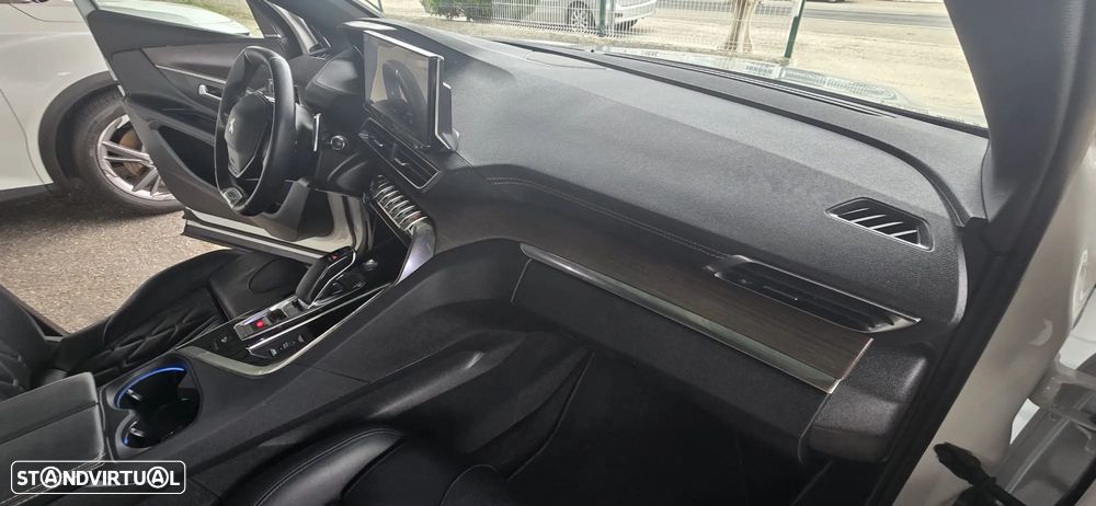 Peugeot 3008 1.6 Hybrid4 GT Pack e-EAT8 - 41