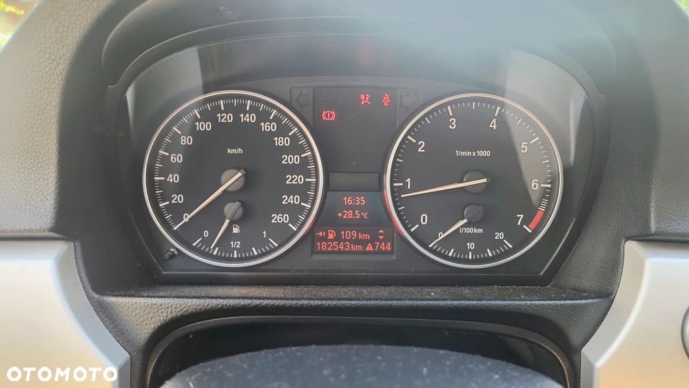 BMW Seria 3 318i - 7