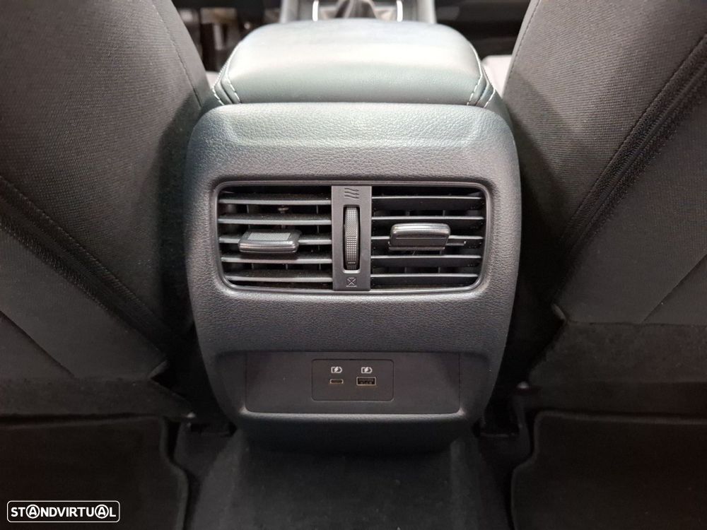 Nissan Qashqai 1.3 DIG-T N-Connecta LED+SKY - 22