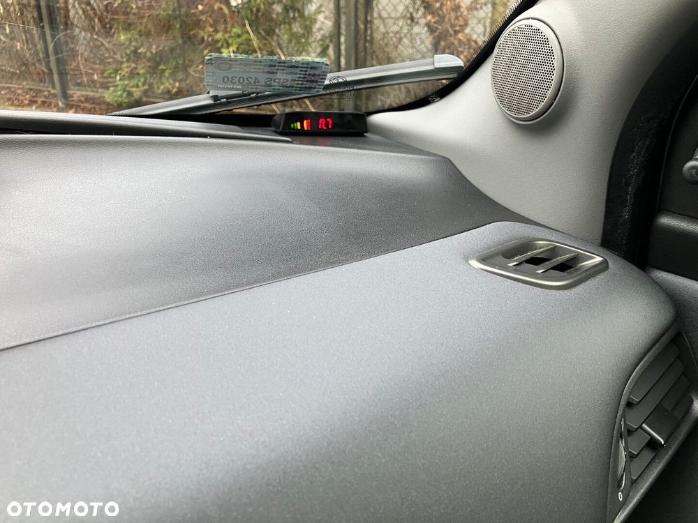 Lancia Ypsilon 1.2 8V Silver - 19