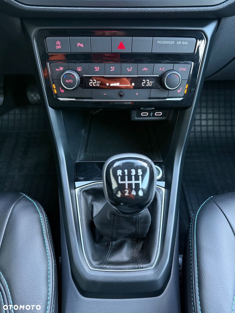 Volkswagen T-Cross - 32