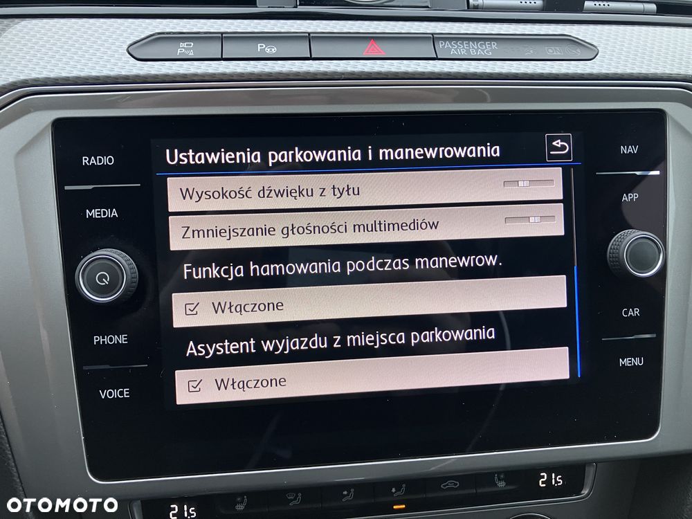 Volkswagen Passat - 19