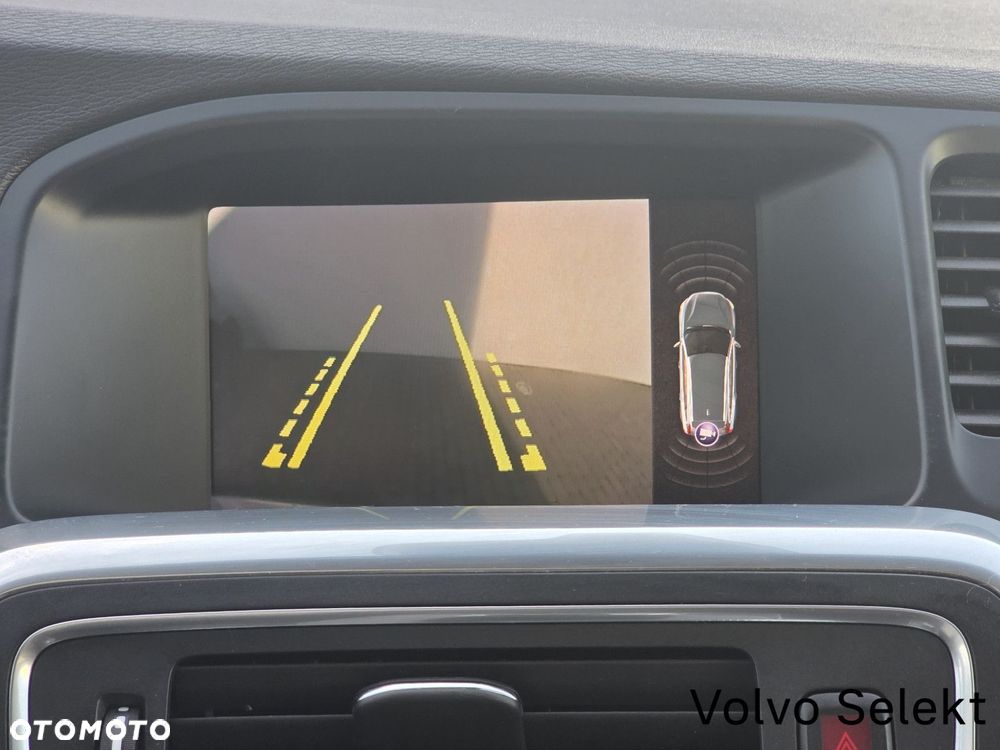 Volvo V60 Cross Country - 22