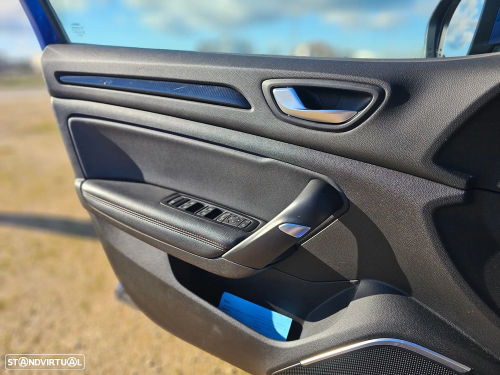 Renault Mégane 1.6 Plug-In R.S. Line - 4