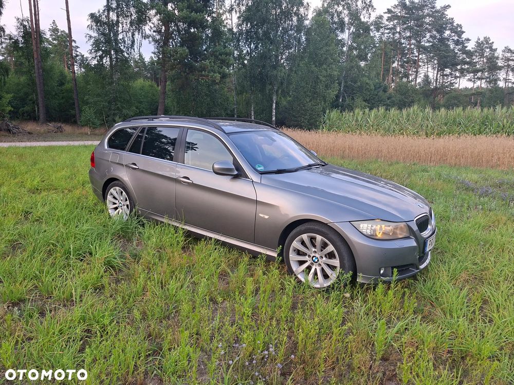 BMW Seria 3 330d xDrive - 3