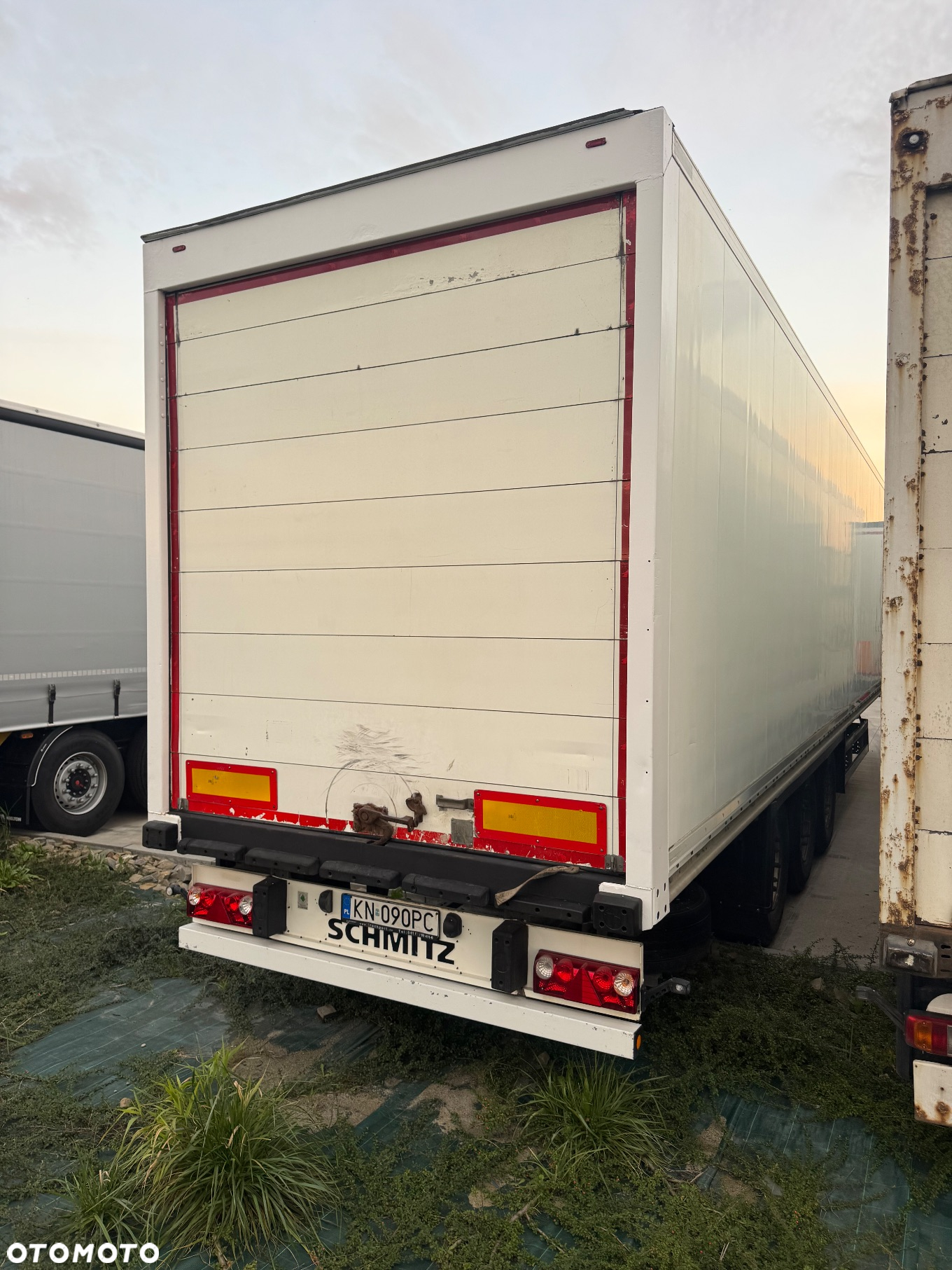Schmitz Cargobull SKO standard roleta idealna ocynk oś podnoszona - 2