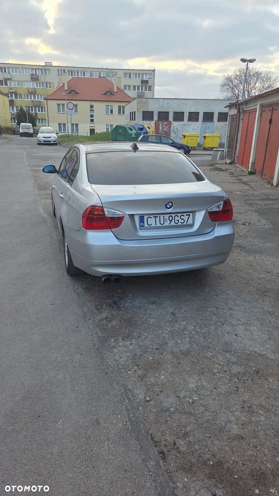 BMW Seria 3 318i - 2