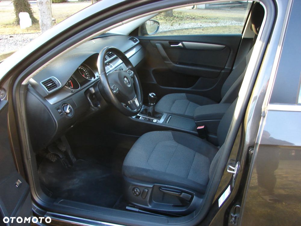 Volkswagen Passat - 5