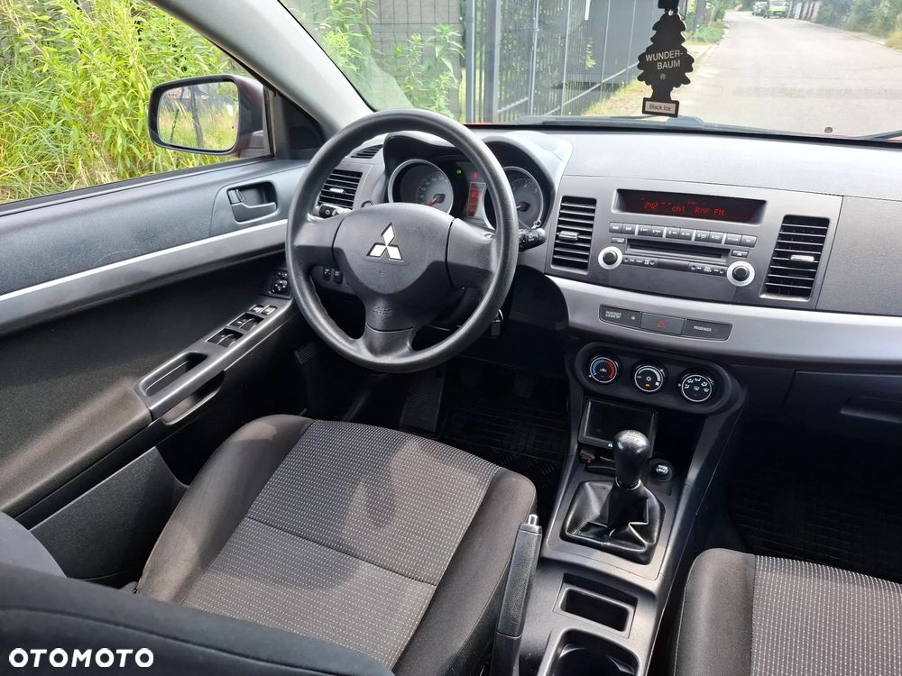 Mitsubishi Lancer 1.8 Intense - 24