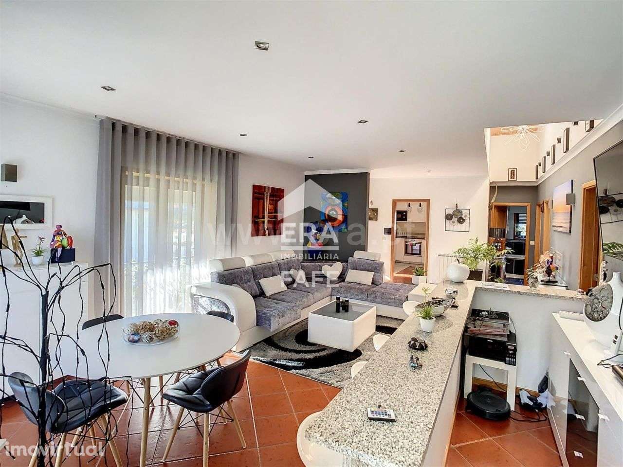 Moradia T3 com restaurante em Quinchães - Grande imagem: 3/20