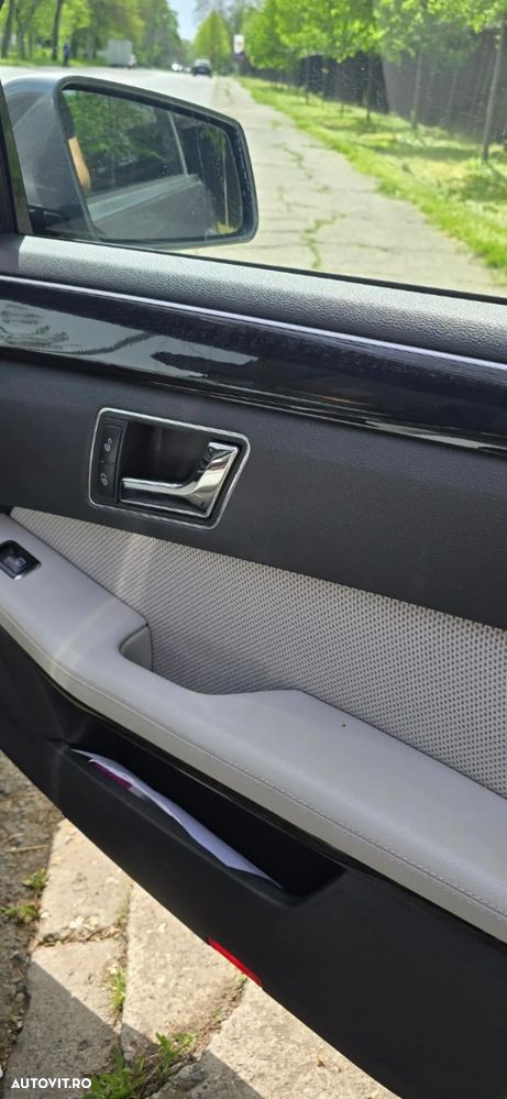 Mercedes-Benz E 220 CDI DPF BlueEFFICIENCY Automatik Avantgarde - 9