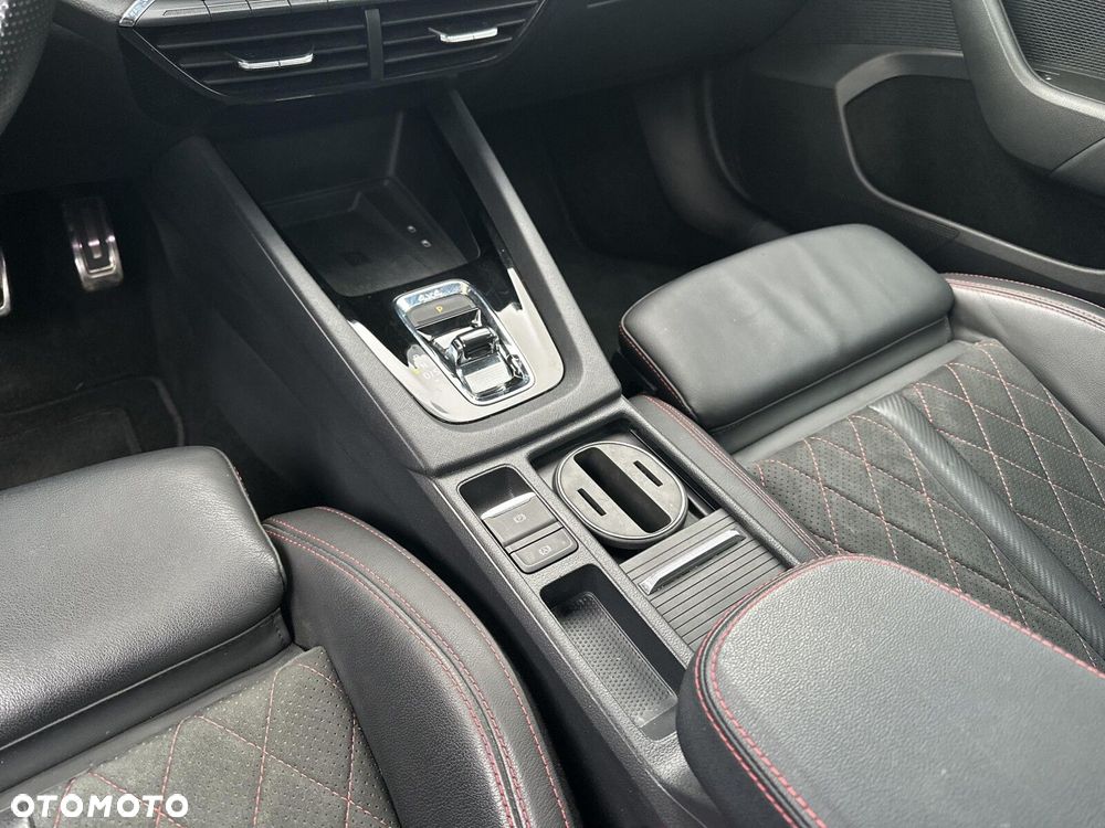 Skoda Octavia 2.0 TDI 4x4 RS DSG - 25