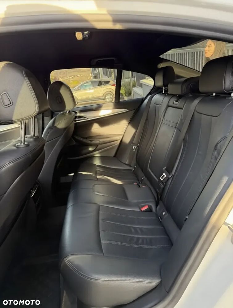 BMW Seria 5 530i Sport Line - 8
