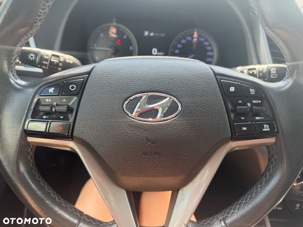 Hyundai Tucson 1.7 CRDI BlueDrive Comfort 2WD DCT - 16