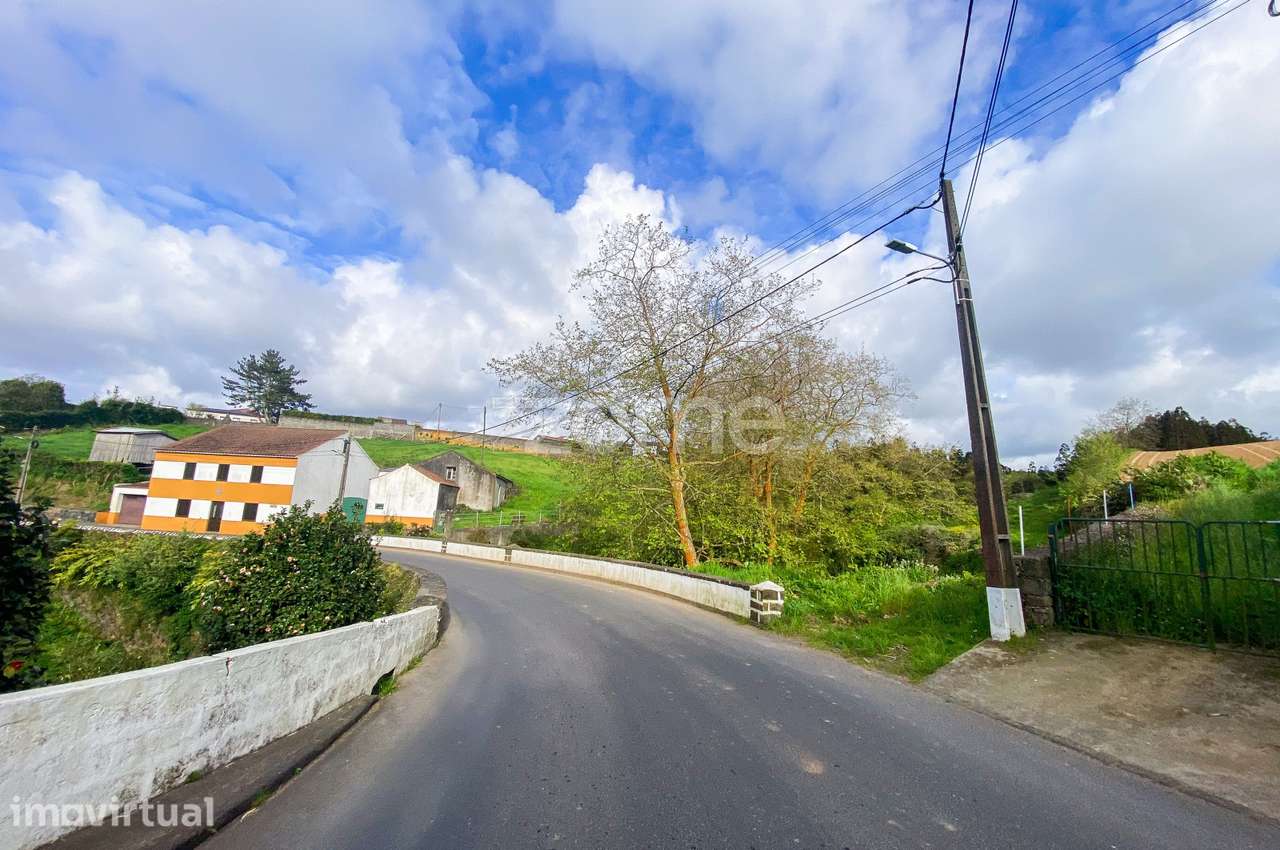 Terreno Rústico com 4.540 m² – Lomba da Maia - Grande imagem: 3/10