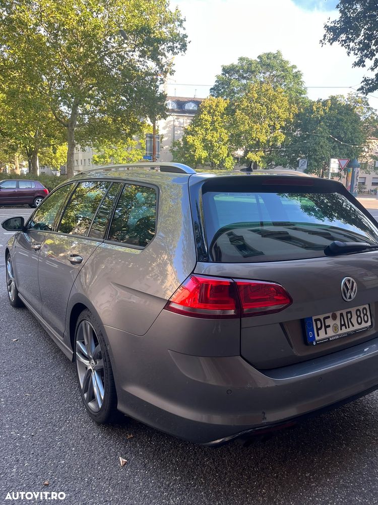 Volkswagen Golf - 5