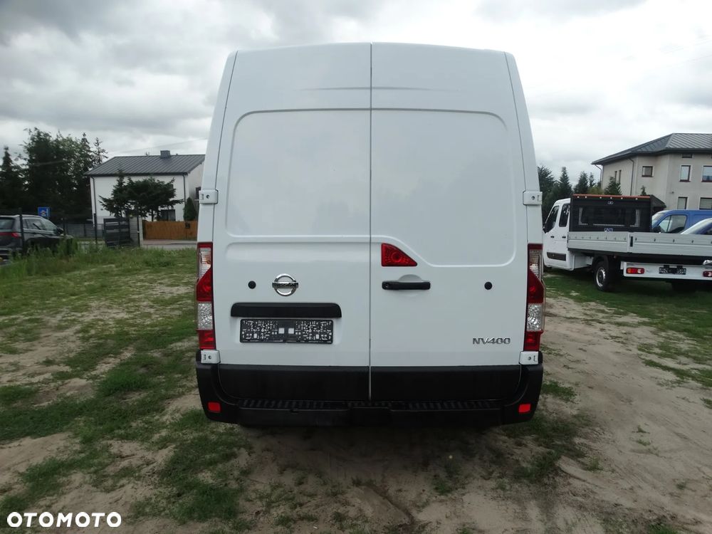 Nissan NV400 - 6