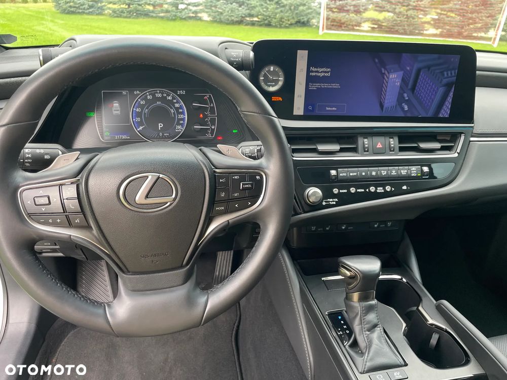 Lexus ES 300h Business Edition + - 21