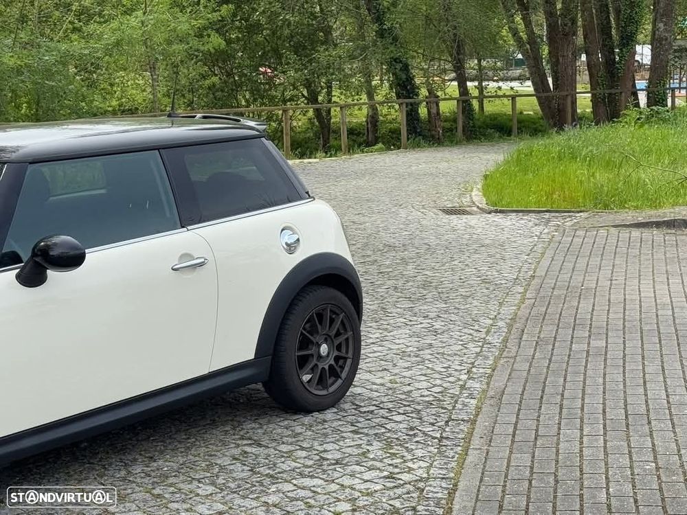 MINI 3 Portas Cooper S - 4