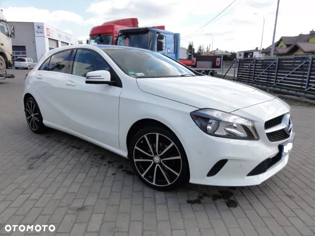 Mercedes-Benz Klasa A 180 d AMG Line - 4