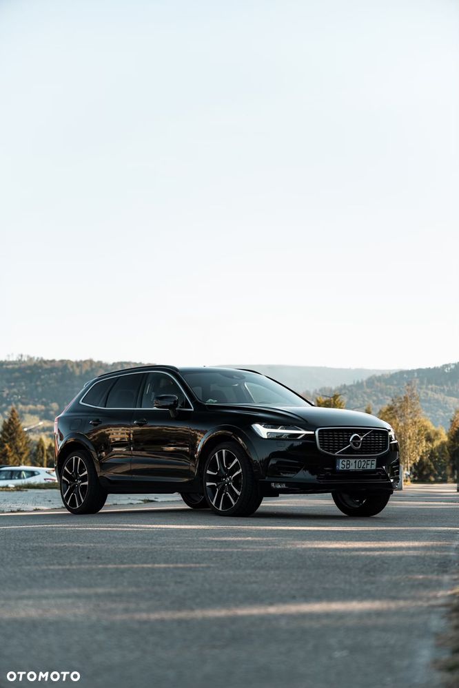 Volvo XC 60 T5 AWD R-Design - 1