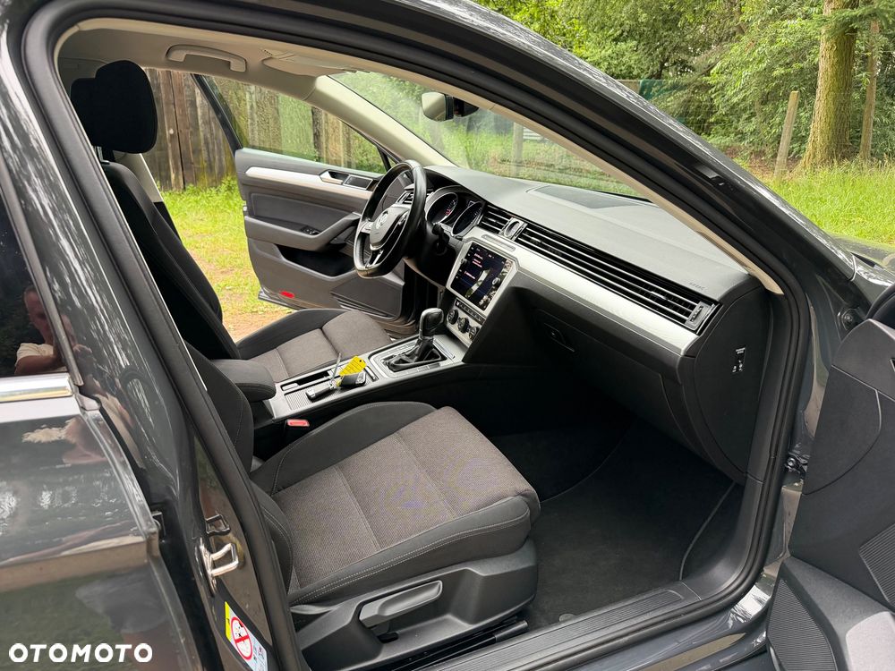 Volkswagen Passat 2.0 TDI SCR DSG - 19