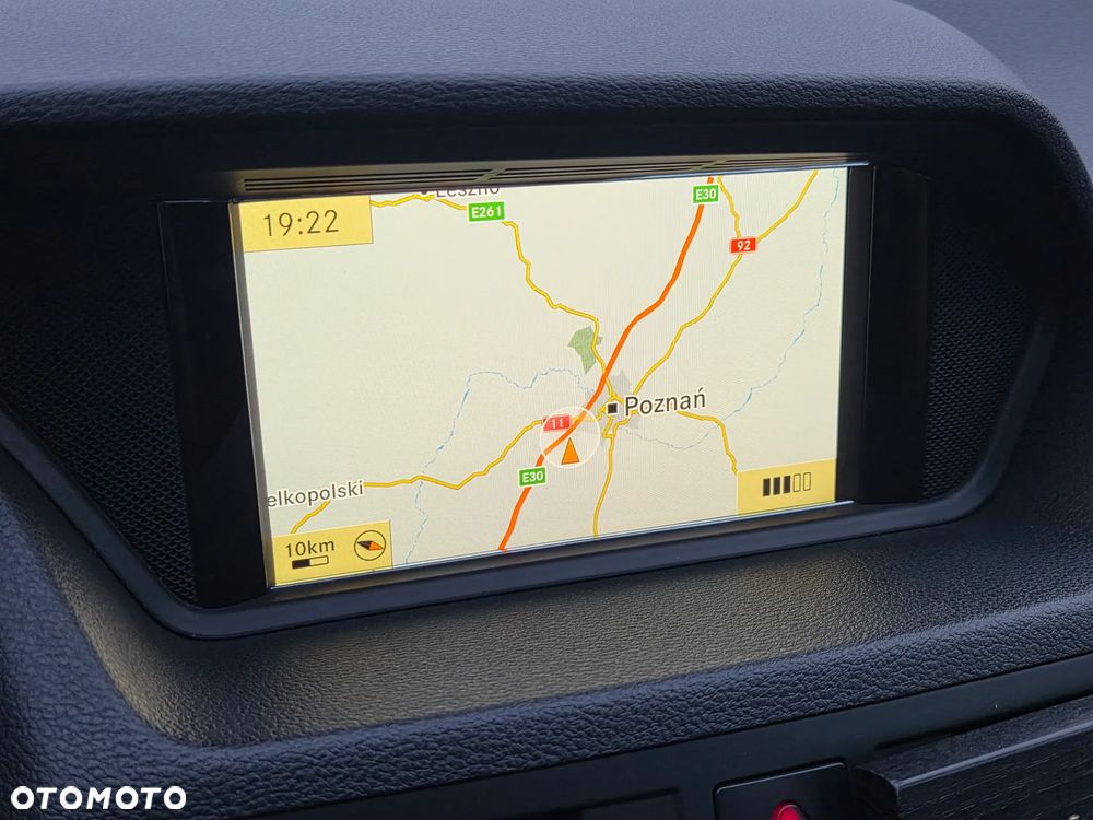 Mercedes-Benz Klasa E 250 CGI BlueEFFICIENCY Automatik Avantgarde - 37
