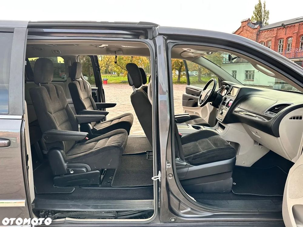 Chrysler Town & Country 3.6 Touring - 5