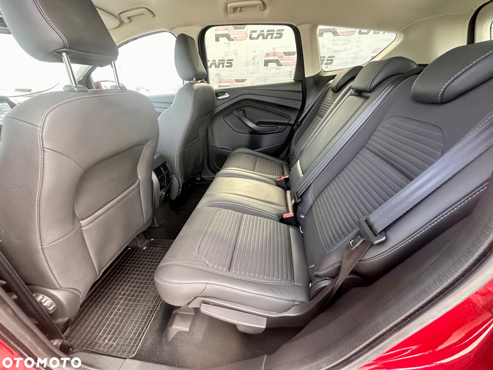 Ford Kuga 1.5 EcoBoost 2x4 Titanium - 14