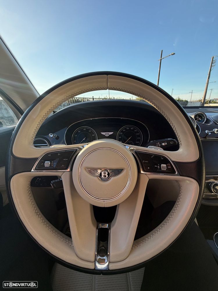 Bentley Bentayga Azure - 21