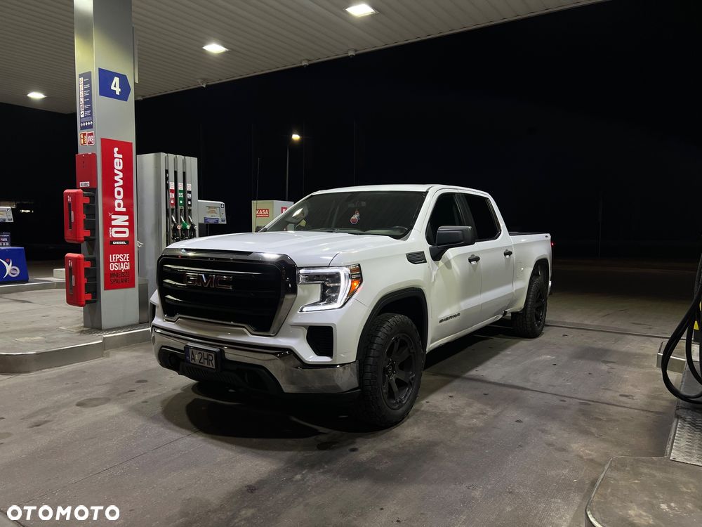 GMC Sierra - 2