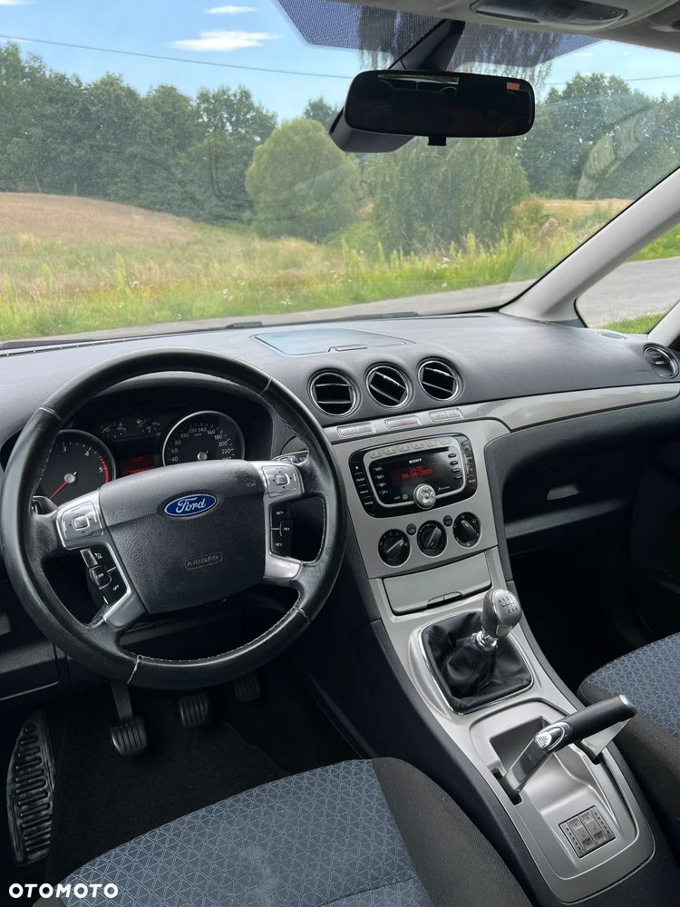 Ford Galaxy 2.0 TDCi Ghia - 9