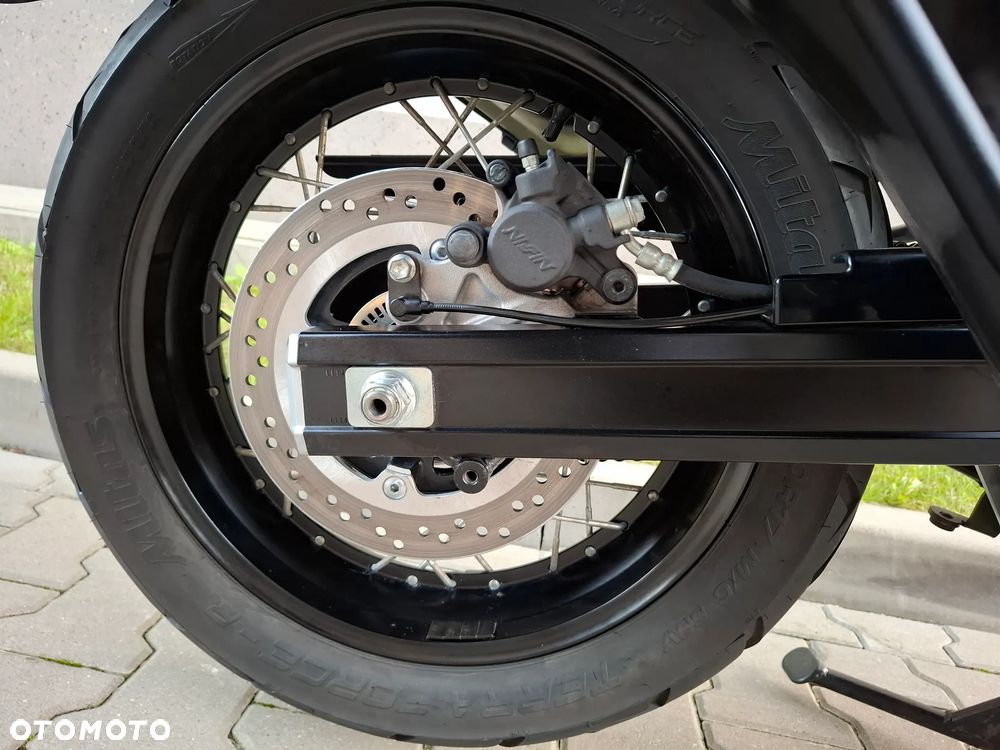 Suzuki V-STROM - 32