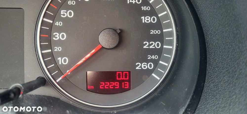 Audi A3 3-drzwiowe 1.6 Ambition - 6