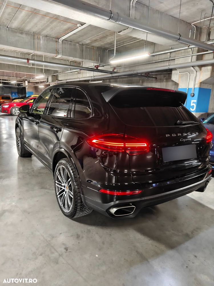 Porsche Cayenne 3.0 L - 3