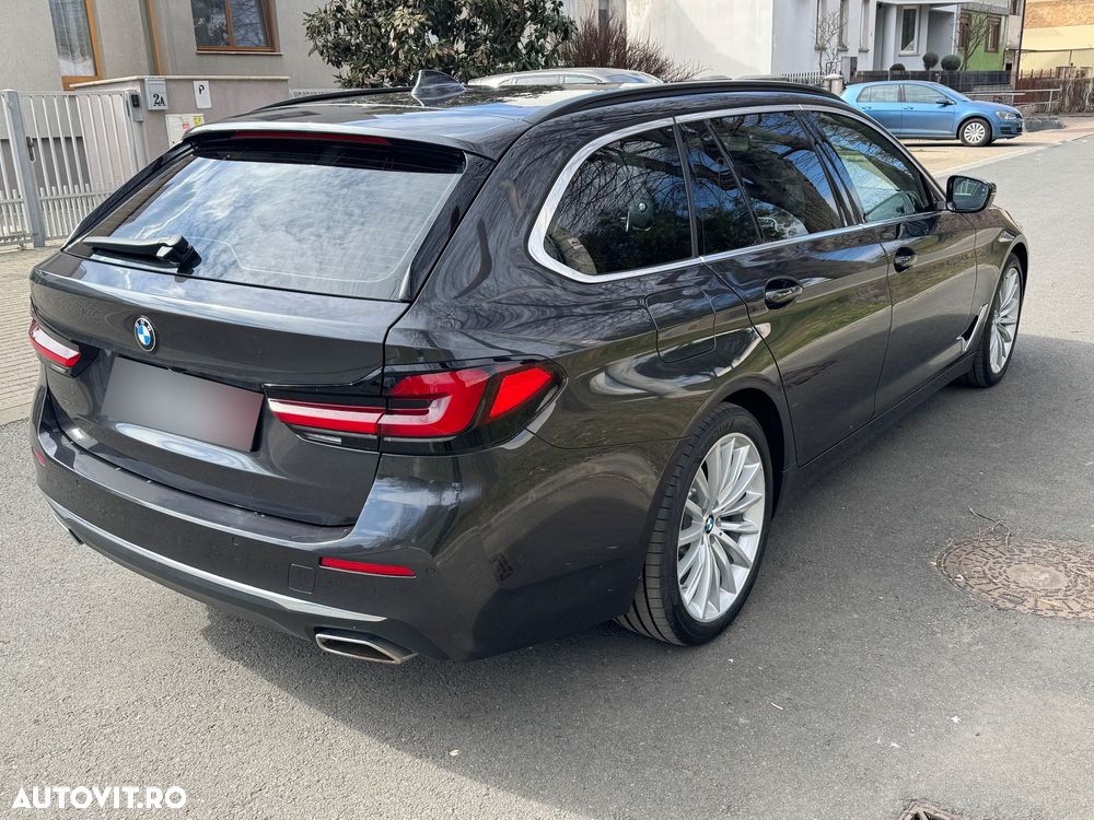 BMW Seria 5 520d xDrive Aut. Luxury Line - 2