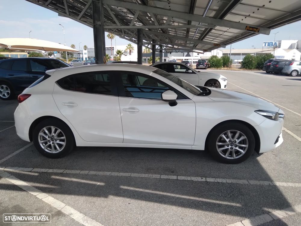 Mazda 3 Hatchback - 2