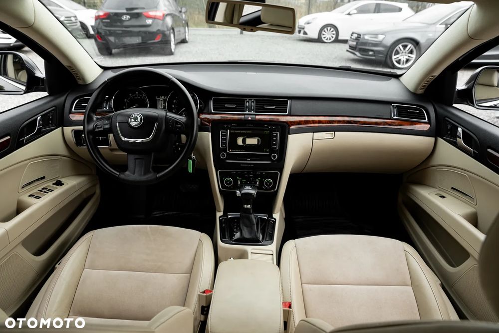 Skoda Superb 3.6 V6 4x4 DSG Elegance - 26