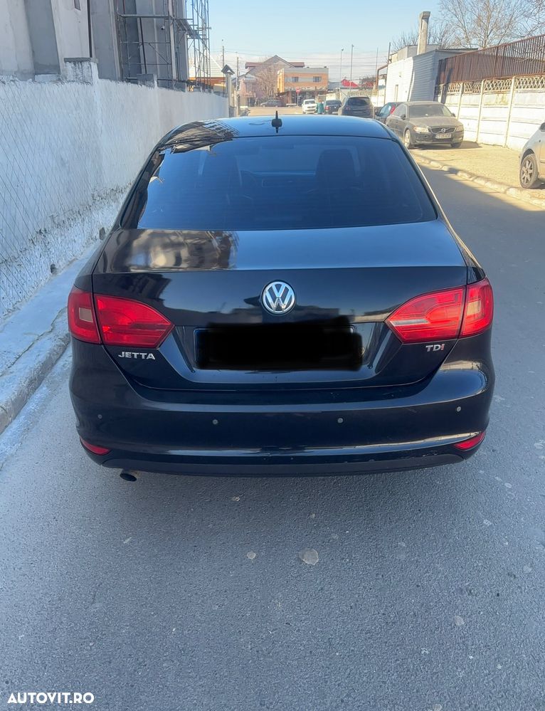 Volkswagen Jetta 2.0 TDI DSG Comfortline - 2
