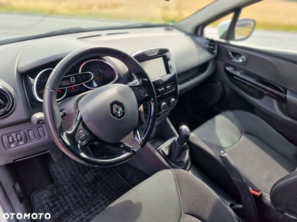 Renault Clio 1.2 16V 75 LIMITED - 17