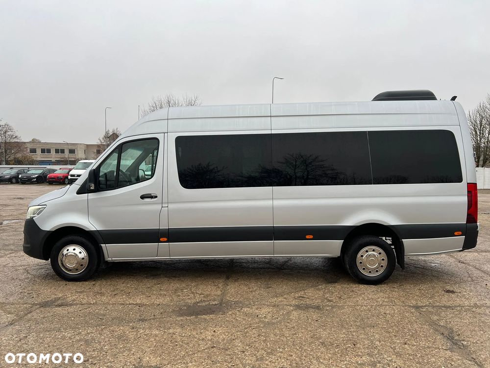 Mercedes-Benz Sprinter - 1