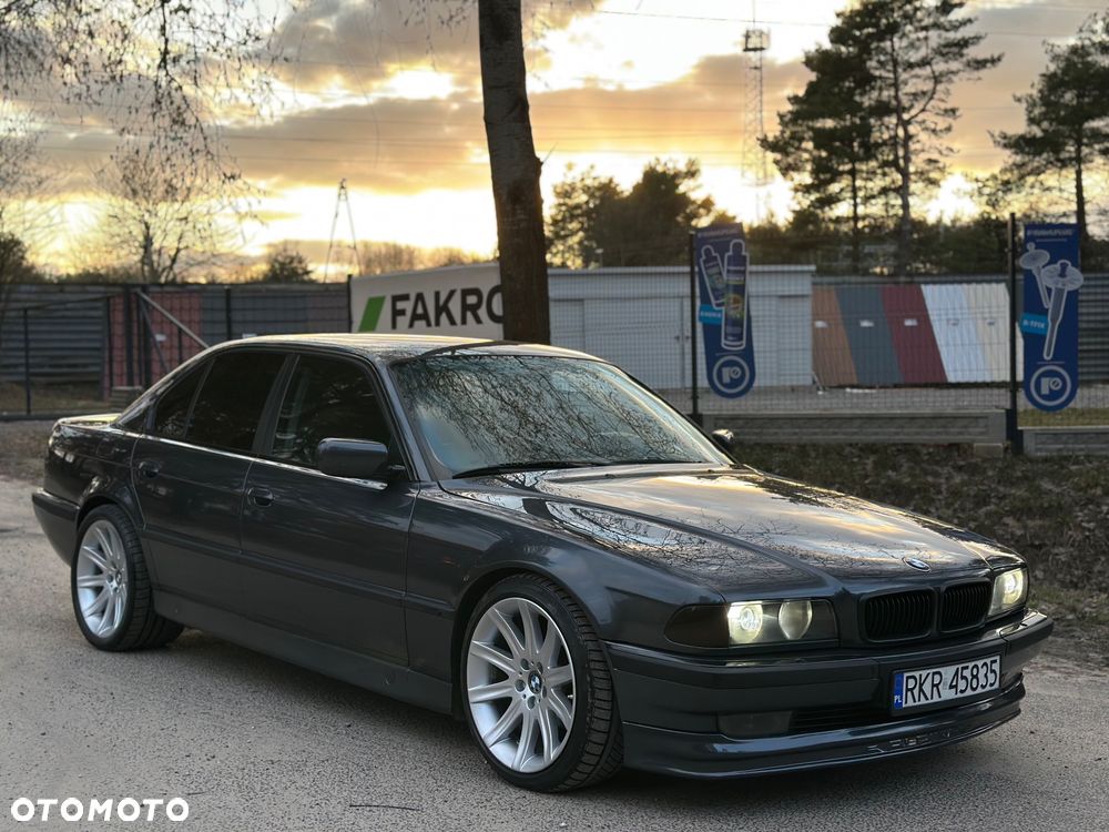 BMW Seria 7 728i - 3