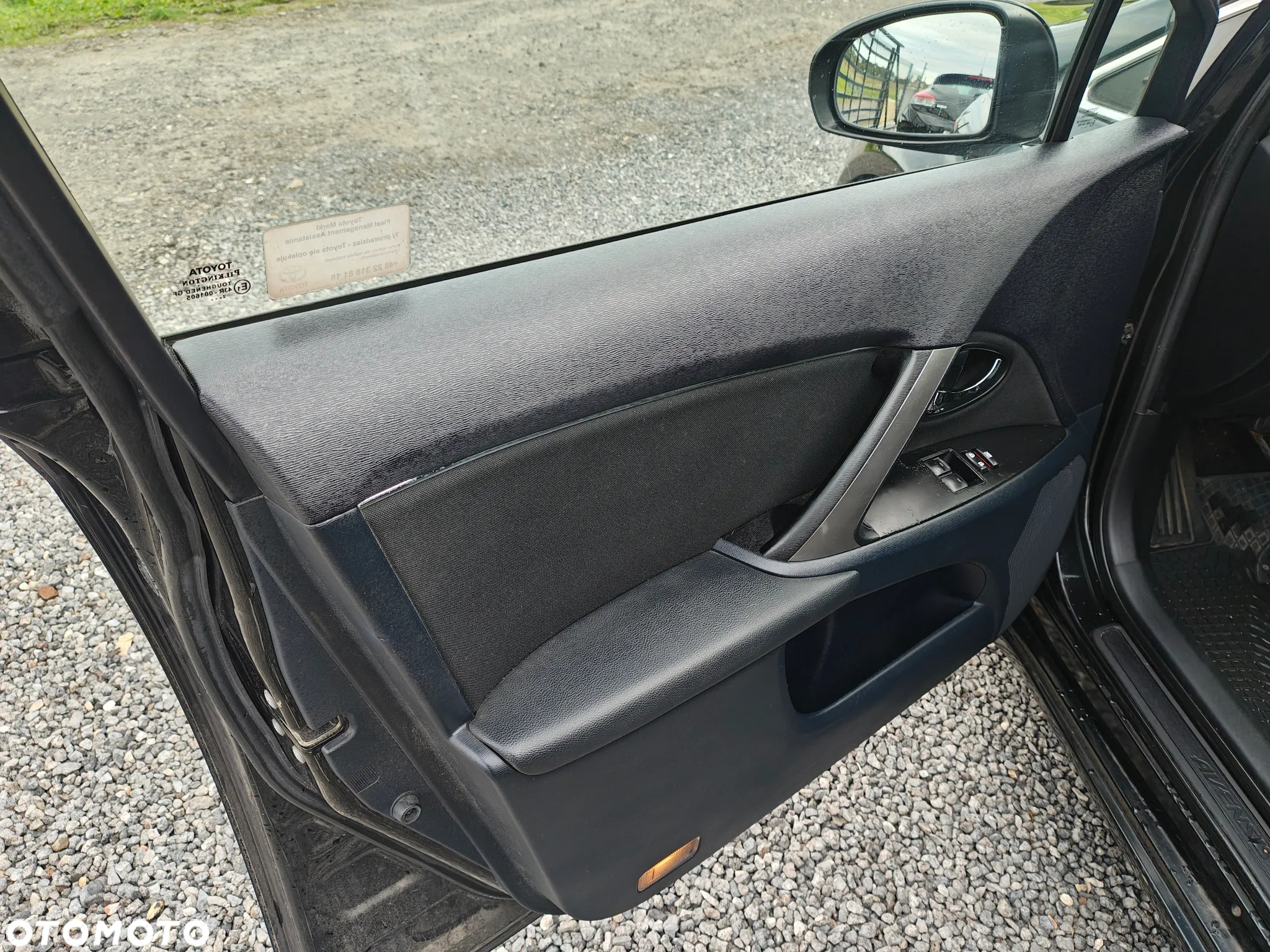 Toyota Avensis 1.6 Luna - 11