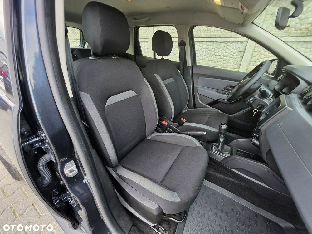 Dacia Duster 1.6 SCe Comfort - 24