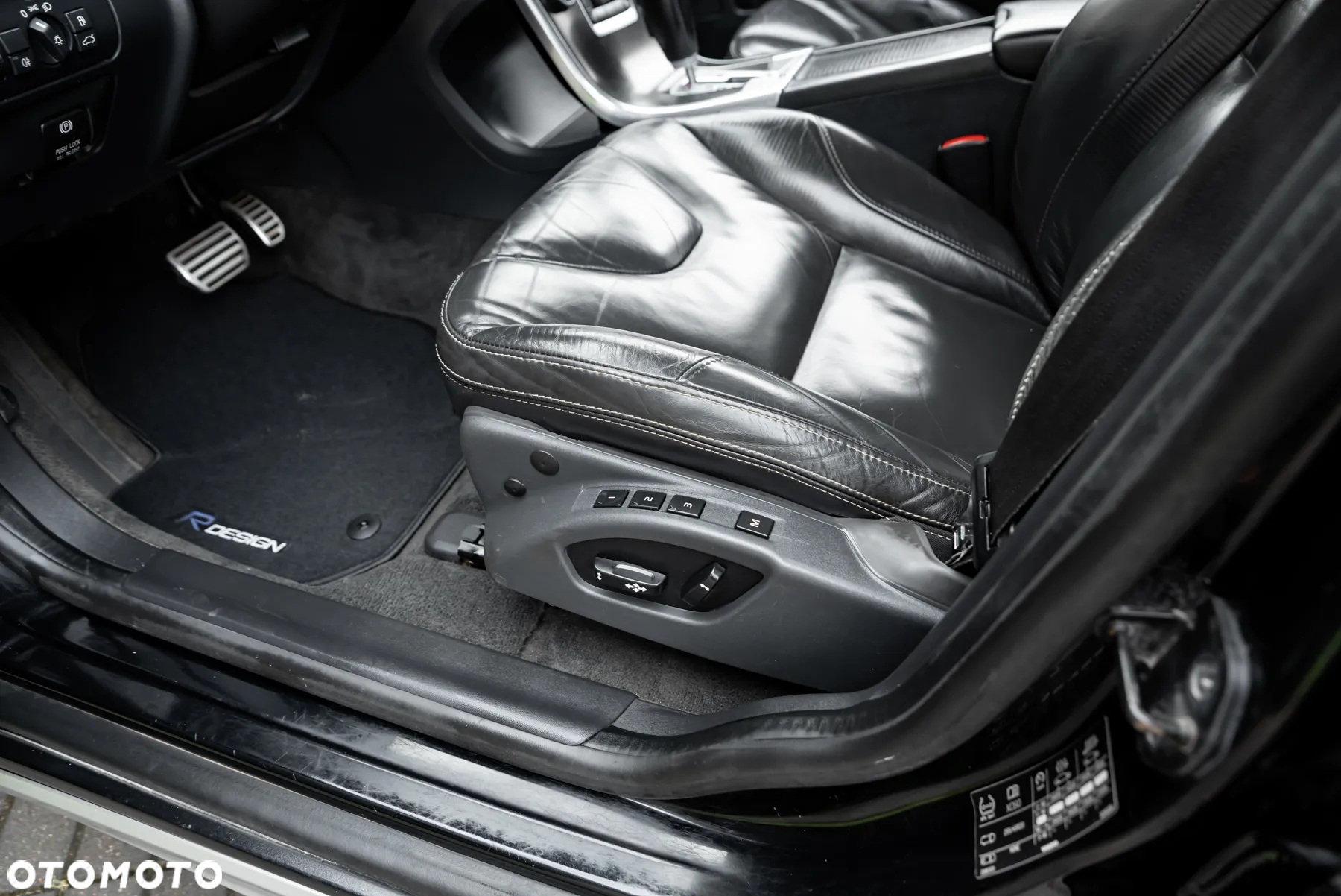 Volvo XC 60 D5 AWD RDesign - 17
