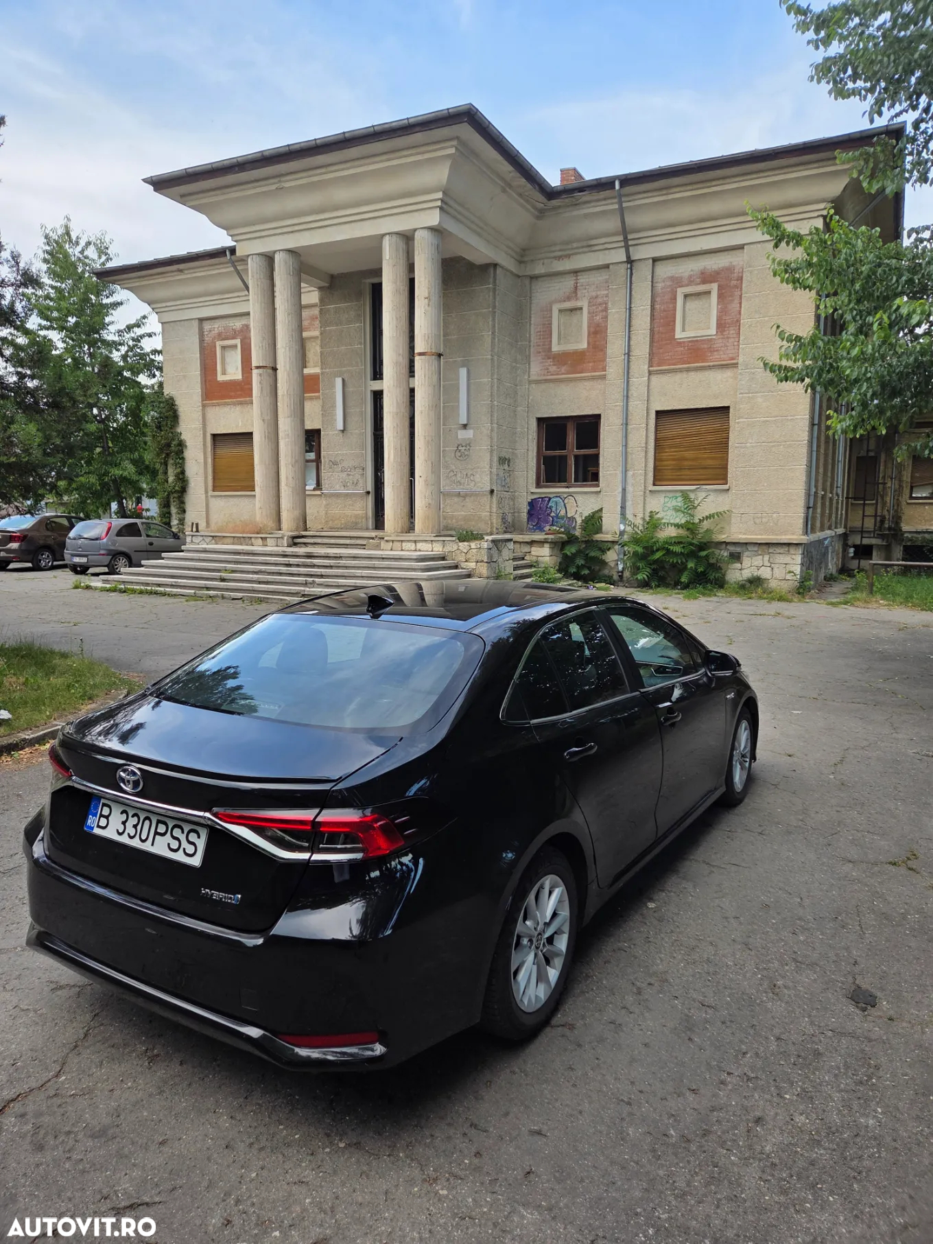 Toyota Corolla Sedan 1.8 HSD Business - 16
