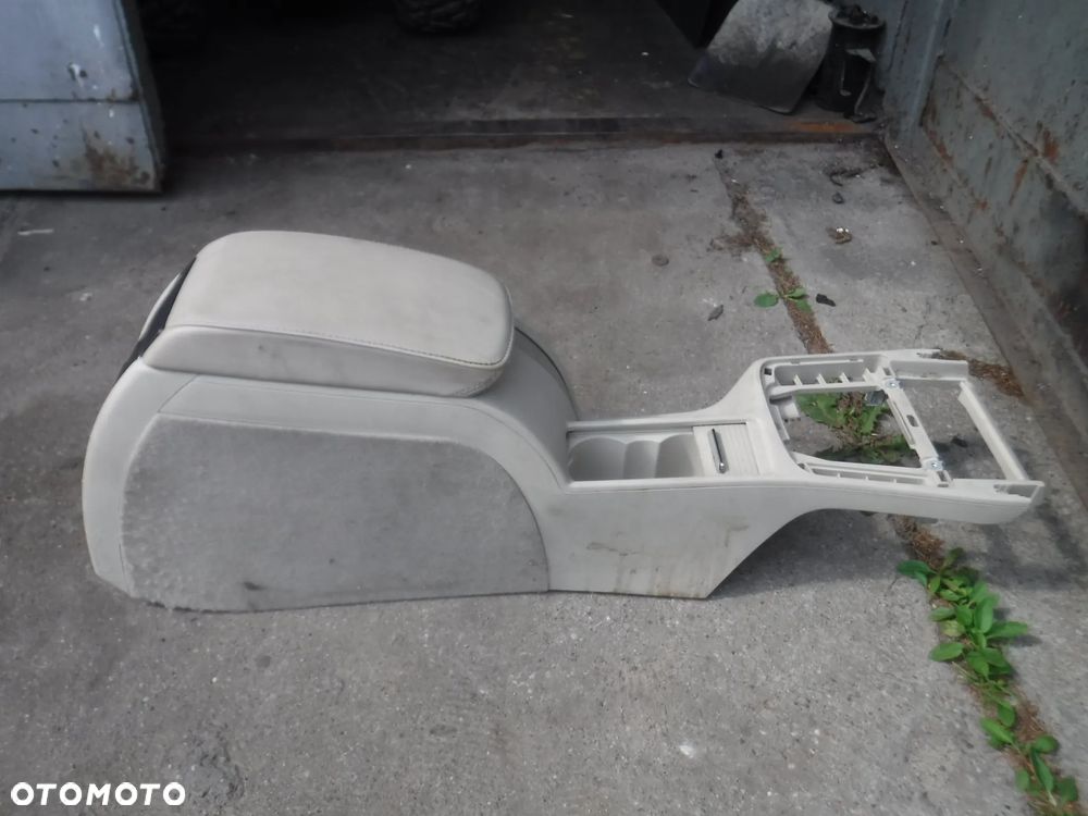 Skoda Superb II 2  FL  podlokietnik skora skorzan tunel - 4