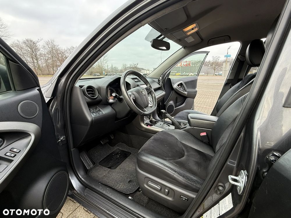 Toyota RAV4 - 14